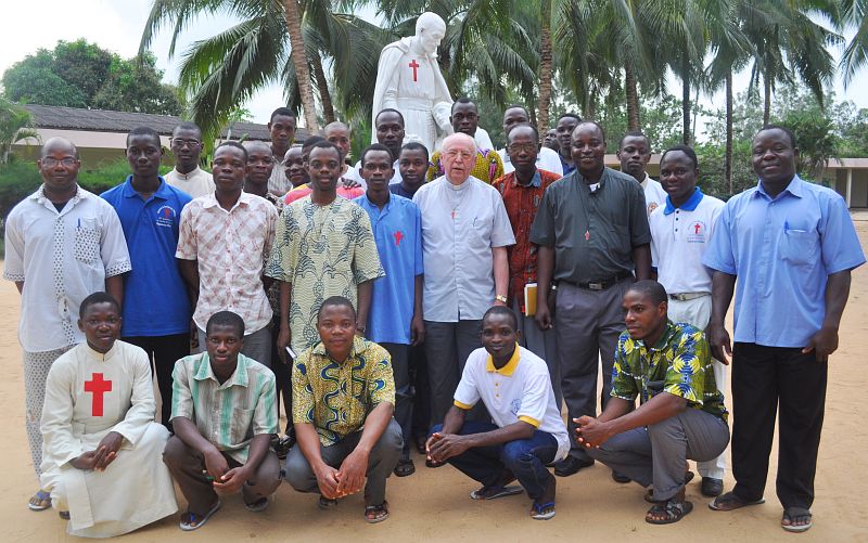 Pater Gregotsch in Benin März 2011